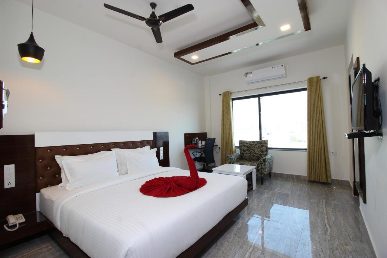 Hotel K11 Haldwāni Εξωτερικό φωτογραφία
